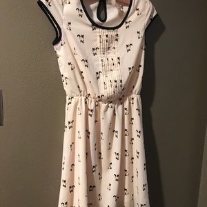 ✨Pretty off white lined dress ~ with Kittens